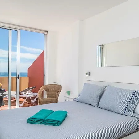 Ocean View Penthouse Apartmán *